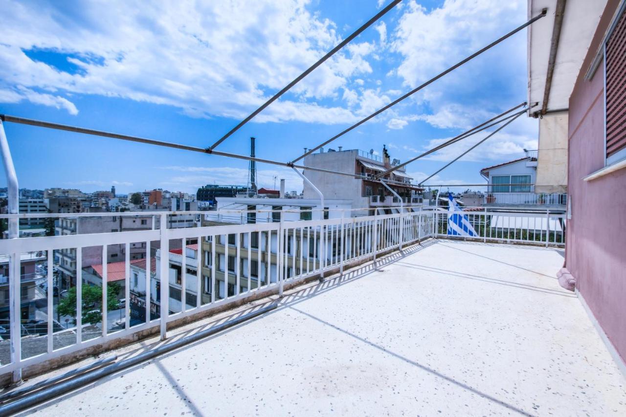 Family Apartment Near Port Piraeus Bagian luar foto